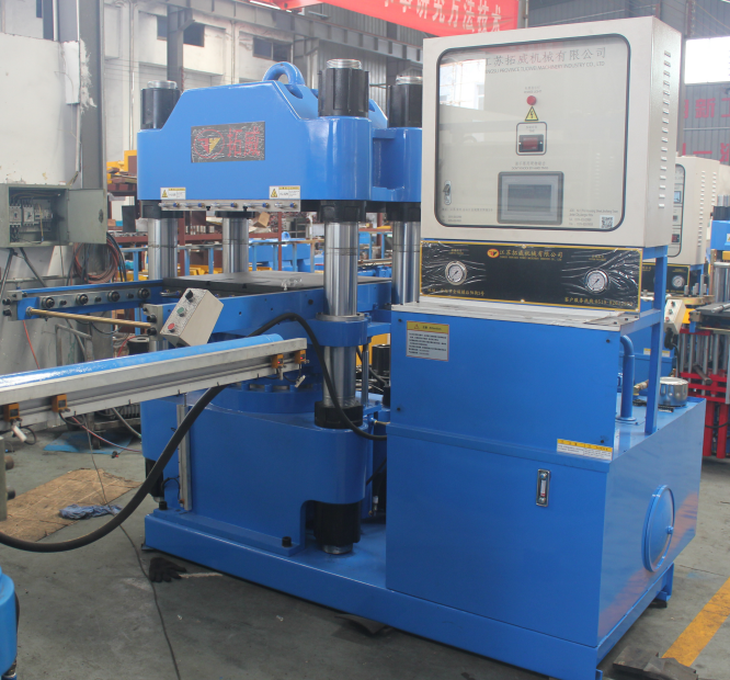 Le plat chaud 1000X1000 300吨硫化机2RT en caoutchouc meout en ' s' vant