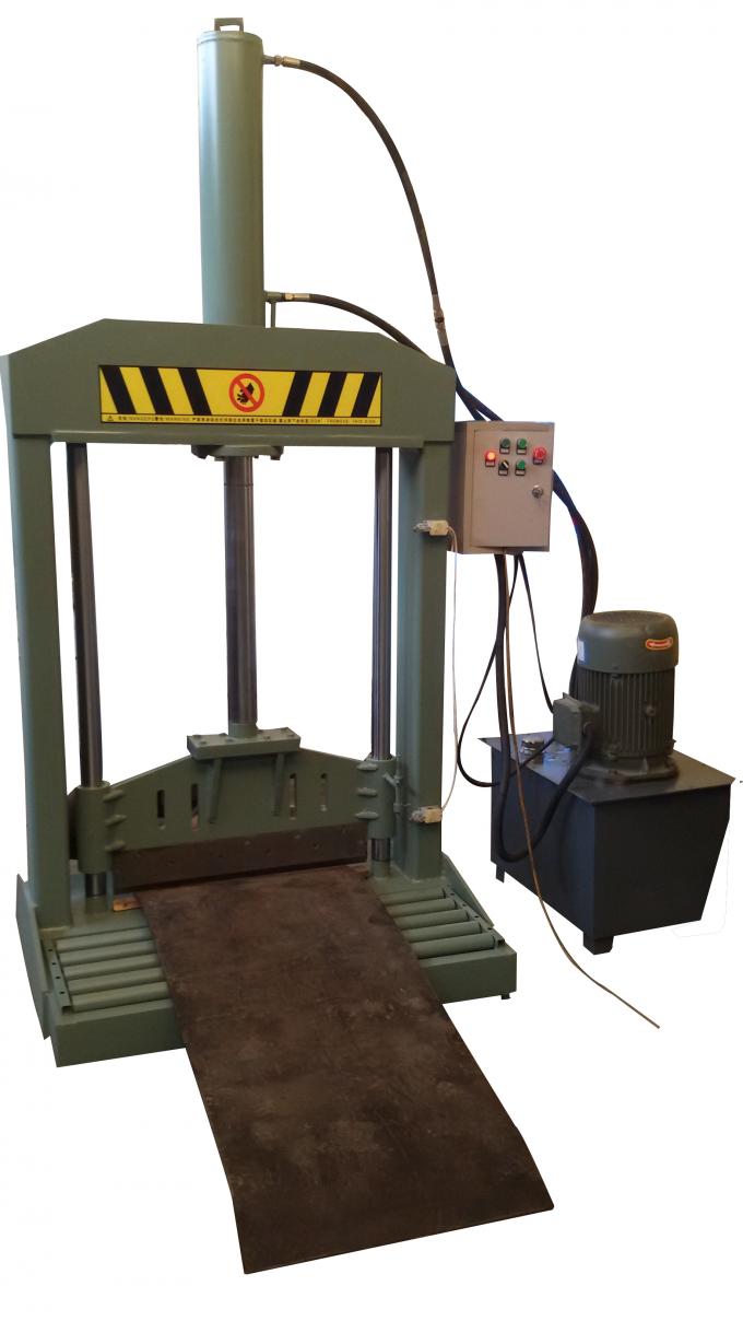 Découpeuse en caoutchouc hydrlique,更大的en caoutchouc d'équipement de coupe de colle couant 800mm