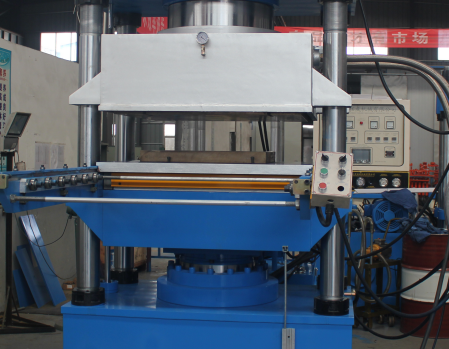 주문을받아서만들어진300 t고무주입주조기계자동적출구형