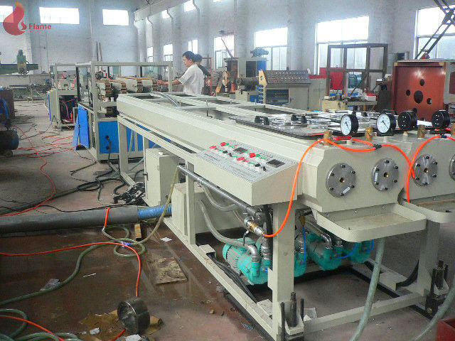 250kg / h四腔塑料管材挤出机，适用于电工螺纹管材