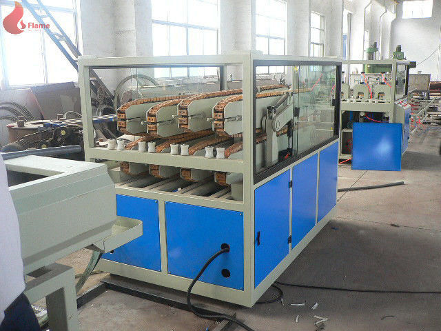 250kg / h四腔塑料管材挤出机，适用于电工螺纹管材