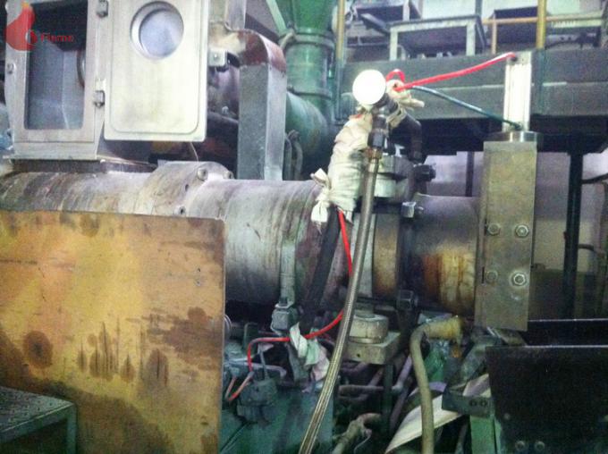 20 - 80 PHR Hardheid 4 de Kalendermachine van Broodjespvc遇到5 - 45 M/Min roteert Snelheid