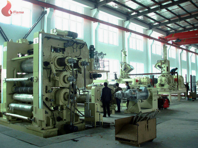 Ø 230mm - 910mm 4 Broodjes橡胶kalanderende机，安装于Stoffen het Maken
