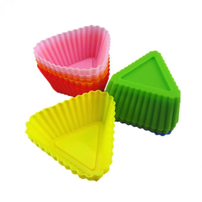 本公司生产的硅胶模具为gâteau，规格为250吨，规格为300，