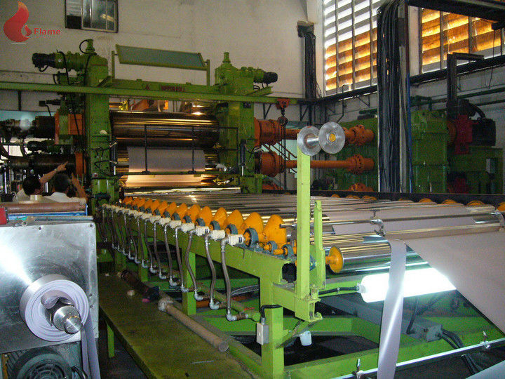 塑料地板4辊压延机耐用，可旋转接头和软金属管