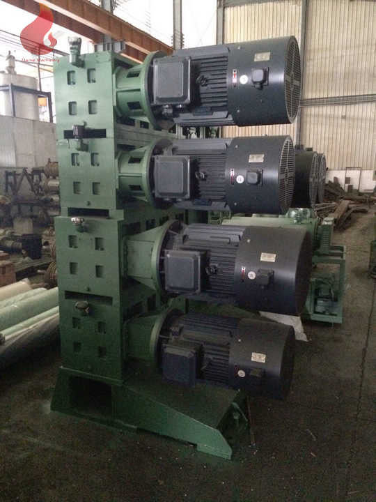 该PLC控制机器的PVC轧辊饲料发生率à hautes températures de résistance