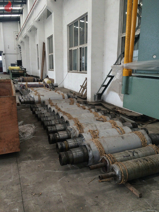 1000公斤/小时Legierung gekühlter rollcasting - kalender des Roheisen-Rollenfünf für kalanderden Prozess pvc