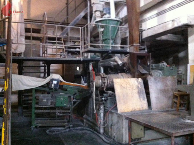 塑料地板4辊压延机耐用，可旋转接头和软金属管