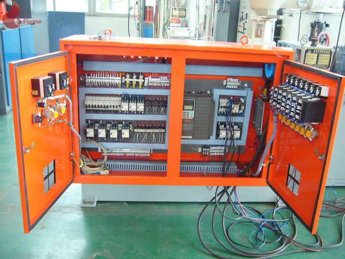 37KW PLC塑料挤出机聚乙烯和木塑双锥形螺杆