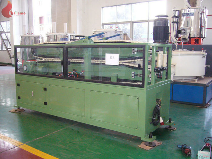 Chapeie a máquina composta plástica de madeira 55kw da extrusão para PVC/PE/PP