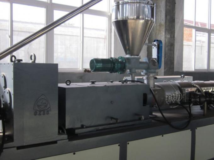 Máquina plástica de la protuberancia de la hoja del la PVC de la máquina del PVC de la nueva condición que calandra