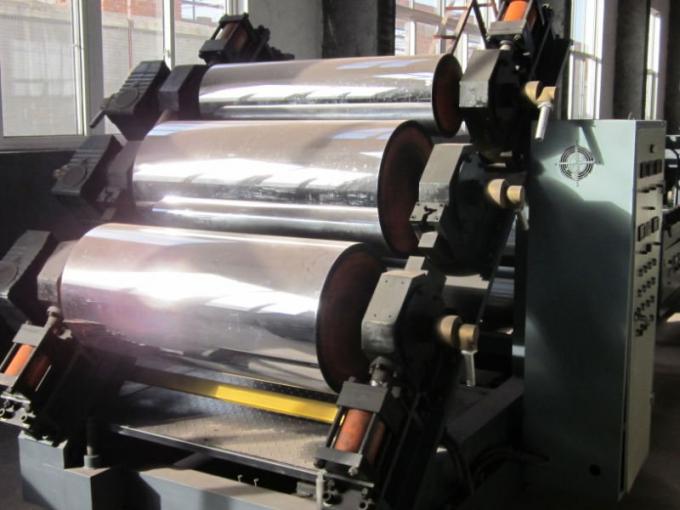 Máquina plástica de la protuberancia de la hoja del la PVC de la máquina del PVC de la nueva condición que calandra