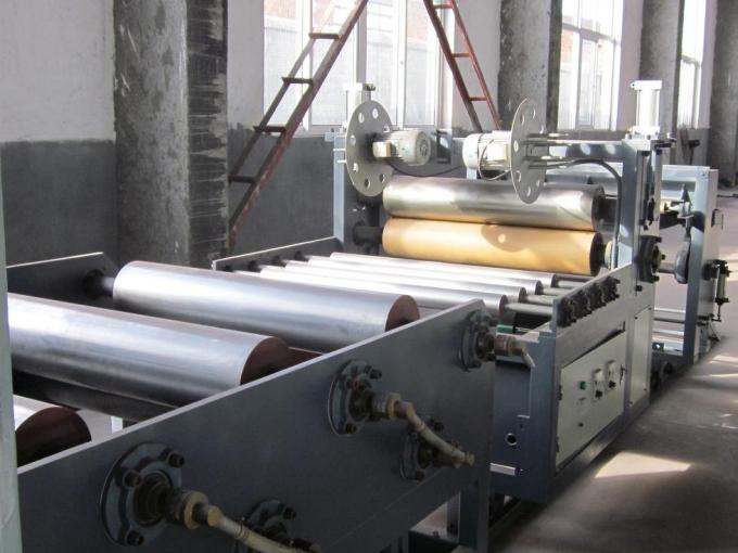 Máquina plástica de la protuberancia de la hoja del la PVC de la máquina del PVC de la nueva condición que calandra