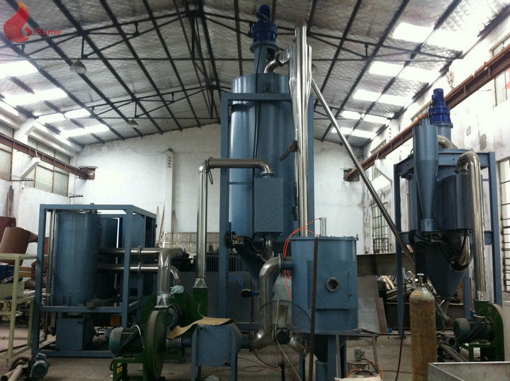 PET包装带机配有熔体计量泵，全自动捆扎机